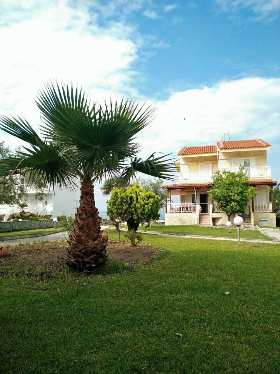 Aello Sea-Seafront Apartments Skála Foúrkas Exterior foto